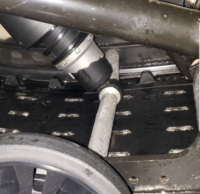 16" Track HD Center shock mounting shaft